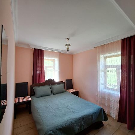 Chvibiani Guesthouse & Bar Ушґулі Екстер'єр фото